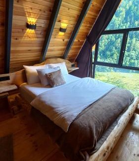 Camlihemsin House | Ladin Dağ evi