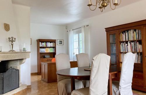 La Grande-Motte Villa | Lady Blue, villa à 15 mn plage à pied, parking, wifi, jardin