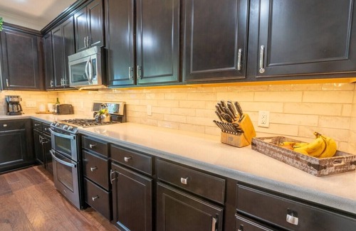 North Charleston House | Lady Liberty: Park Circle Charm + Modern Home!