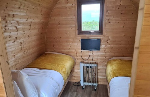 Boston Apartment | ladybird glamping pod basic hut