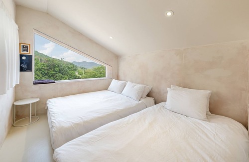 Gyeongju House | Laetari Pension, Gyeongju