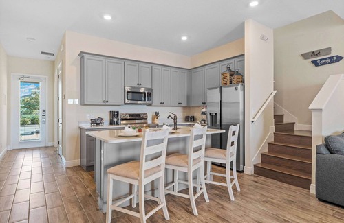 West Kissimmee Cottage | Lafitte's Landing Lakeview Cottage - Lakefront!