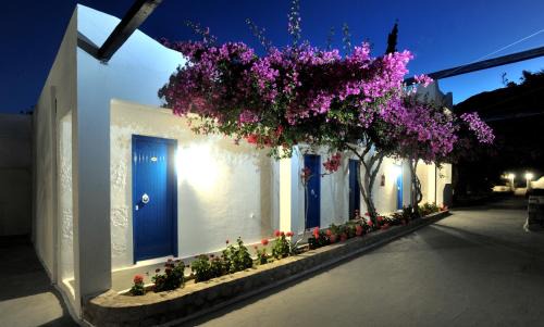 Adamas Hotel | Lagada Beach Hotel