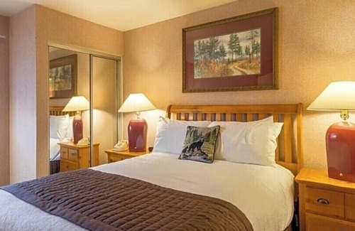 Big Bear Lake Hotel | Lagonita Lodge - Heated Indoor Pool & Spa - Game Room - On The Lake 2