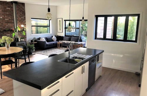 Albert Town House | Lagoon 3-bed Sanctuary