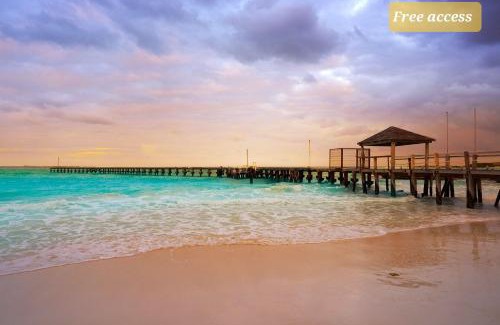 Punta Cancun Hotel | Lagoon room