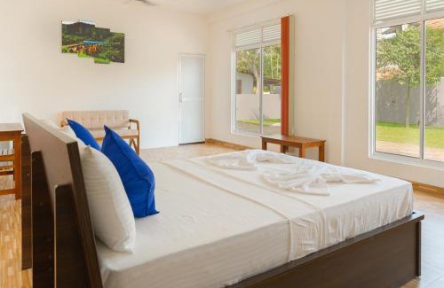 Seeduwa - Katunayake Hotel | Lagoon Step Airport Transit Hotel