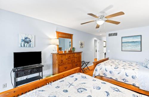 Isle of Palms Apartment | Lagoon Villa 25 - Heart of Wild Dunes, Quick Walk to Beach
