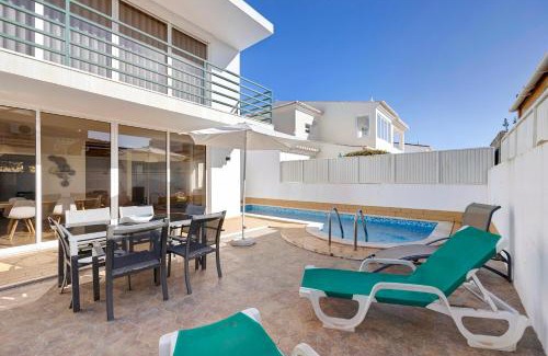 Porto de Mos House | Lagos Beach Pool Villa