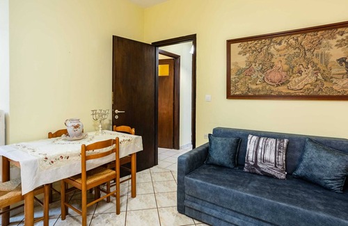 Agrilos Apartment | Lagouvardos Olive Garden - Niko's Family Gem