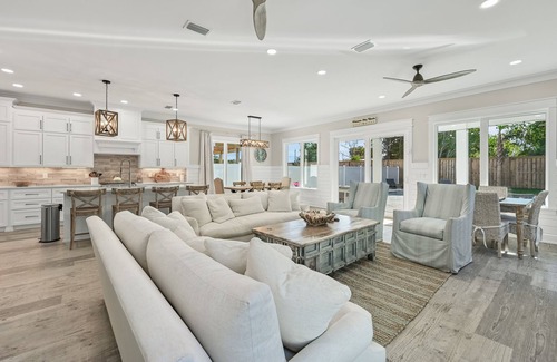 Laguna Beach House | Laguna Beach Haven Close to 30A and just a few minutes to Pier Park.
