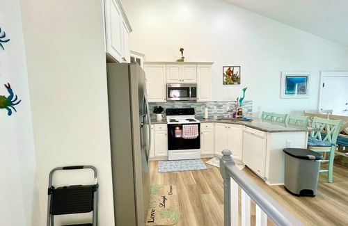 McCutcheon Field House | Laguna East #158 - 4 BD Oceanfront Home w/Direct Beach Access!