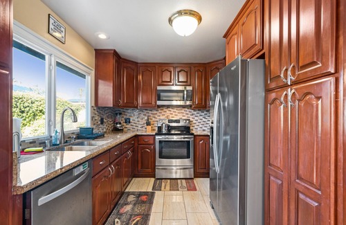 Laguna Hills House | Laguna Hills Home Near Beach w/Massage Recliners, Fire Pit, Game Room & 70" TV