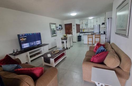 Margate Apartment | Laguna La Crete 35