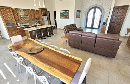 Laguna Shores House | Laguna Shores Casa Marimar Access to Resort