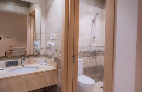 Buraydah Hotel | Laguna Vista Hotel