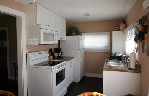 St. Lucie Village Cottage | Laid Back Old Florida come step back in time on the Indian River Lagoon