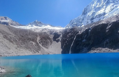 Huaraz RV Rental | Lake 69 full day trekking