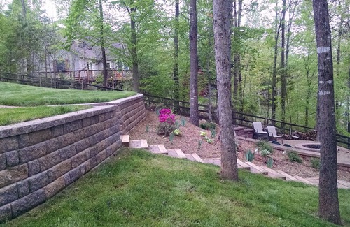 Livingston House | Lake Anna Waterfront Home, Pet Friendly, No-Smoking, Public Side, Private Docks