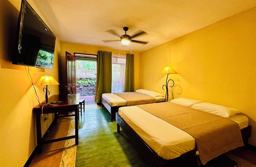 Angeles Hotel | Lake Arenal Hotel & Brewery