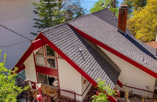 Cedar Glen Cabin | Lake Arrowhead Lakefront Cabin. Sunset views, swim, beach concerts & outlets!