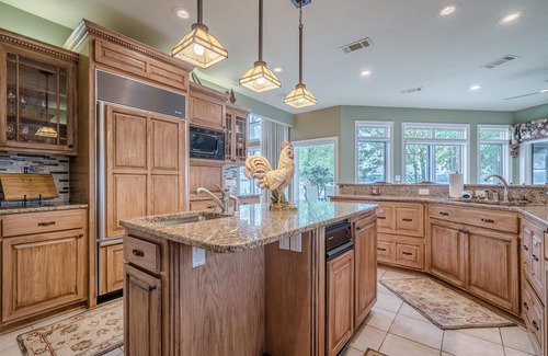 Hot Springs Village House | Lake Balboa Executive Home, Lakeview Every Room. Private Peninsula