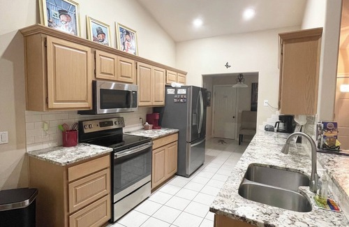 Hot Springs Village House | Lake Balboa Golf & Gallery, Beach & Pickleball