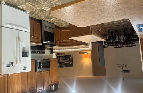 Cadiz House | Lake Barkley, Cadiz, KY Lakefront 3 bedroom with AC, Private dock and slip