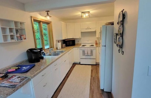Meredith House | Lake Breeze Hideaway | Lake Winnipesaukee Vacation Home in Patrician Shores