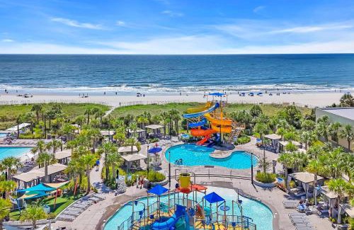 Arcadian Shores House | Lake Bungalow Kingston Resort w Beach and Pool