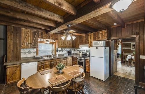 Gallatin Cabin | Lake Cabin |30 miles from Nashville