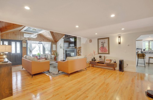 Lake Carmel House | Lake Carmel Access: Waterfront Home w/Deck!