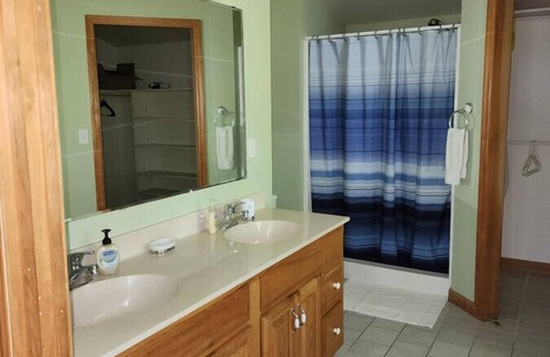 Port Douglass House | Lake Champlain Overlook