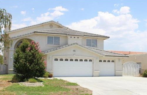 Victorville House | Lake Community Home