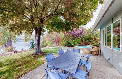Malaga House | Lake Cortez Cottage