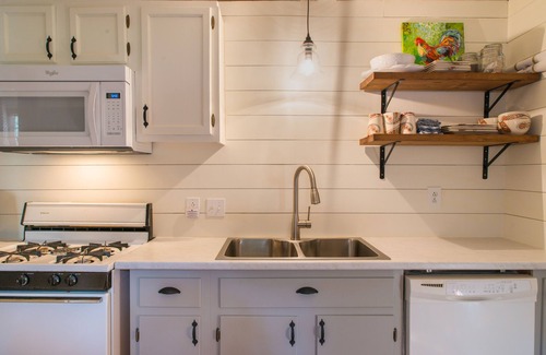 Drasco Cabin | Lake Cottage On Greers Ferry Lake