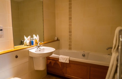 Llangammarch Wells House | Lake Country House Hotel & Spa