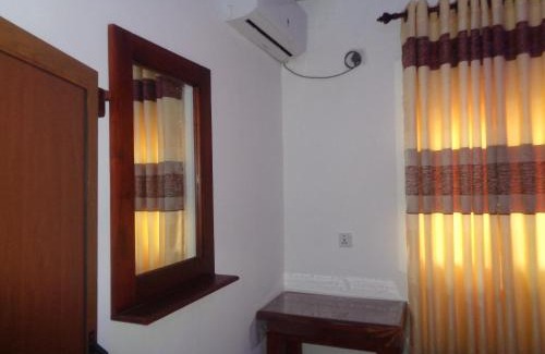 Polonnaruwa Hotel | Lake Edge Hotel