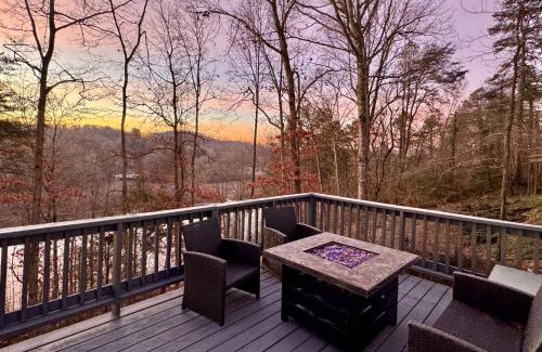 Franklin House | Lake Emory Gem