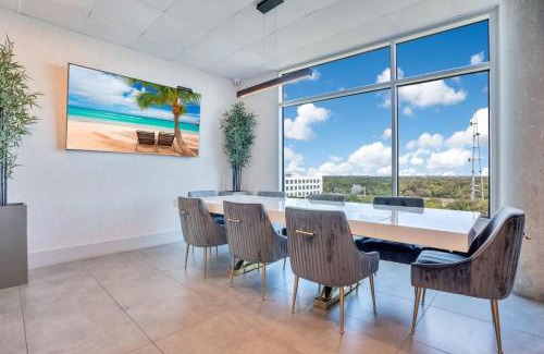 South Eola Apartment | Lake Eola Corner 3 BDRM Suite