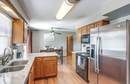 Amherst House | Lake Erie Family Getaway in Amherst: Pets Welcome!