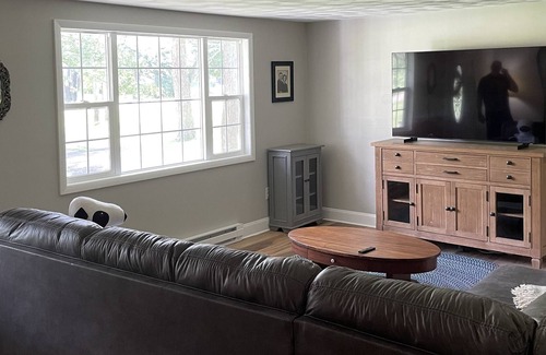 Westfield House | Lake Erie Waterfront in Chautauqua Wine Region