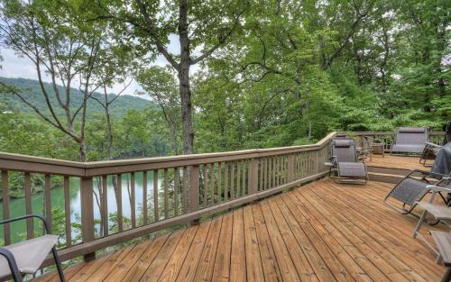 Big Canoe House | Lake Escape - Lounge with Scenic Lake Views