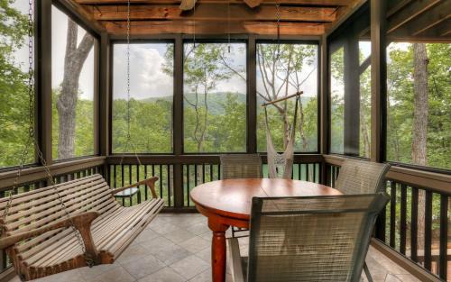 Big Canoe House | Lake Escape - Lounge with Scenic Lake Views