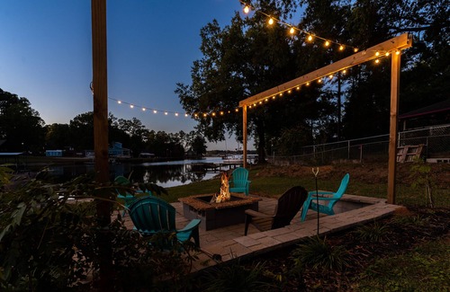 Ninety Six Cottage | LAKE ESCAPE ON GREENWOOD