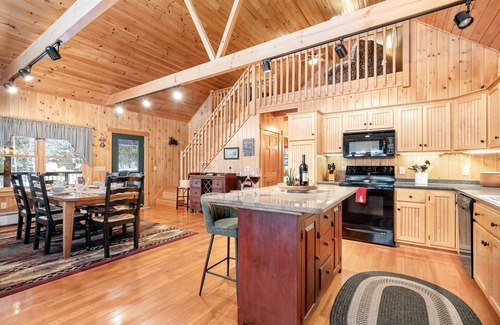 Rangeley House | Lake Escape; Sleeps12, hottub, gameroom & UTV, Direct Snowmobile
