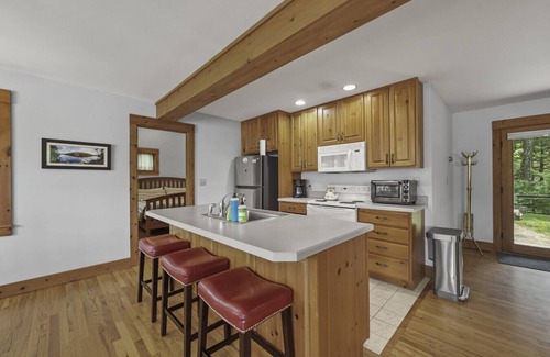 Monterey House | - Lake Front 4 Bdr w/Fast Internet! -