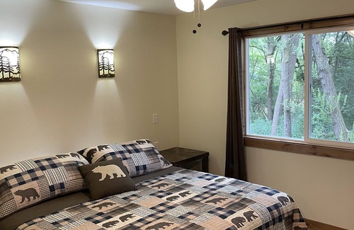 Branson Resort | Lake Front 4BR/2BA Lake Taneycomo