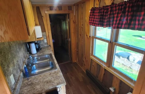 Phillips Cabin | Lake Front Cabin The Fishing Hole