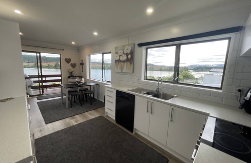 Mangakino House | Lake Front Family Holiday House.